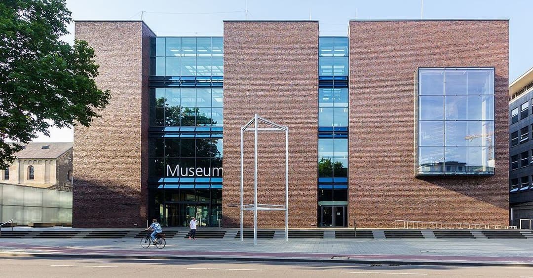 Linke stürmen AfD-Veranstaltung: Polizist schwer verletzt