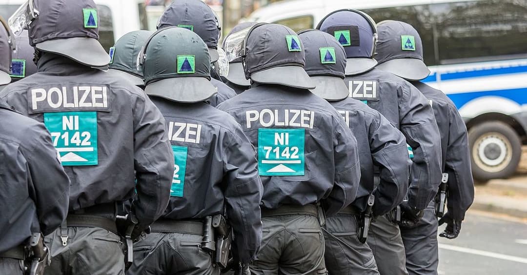 AfD-Veranstaltung: Linke Gegendemonstration endet in Ausschreitungen