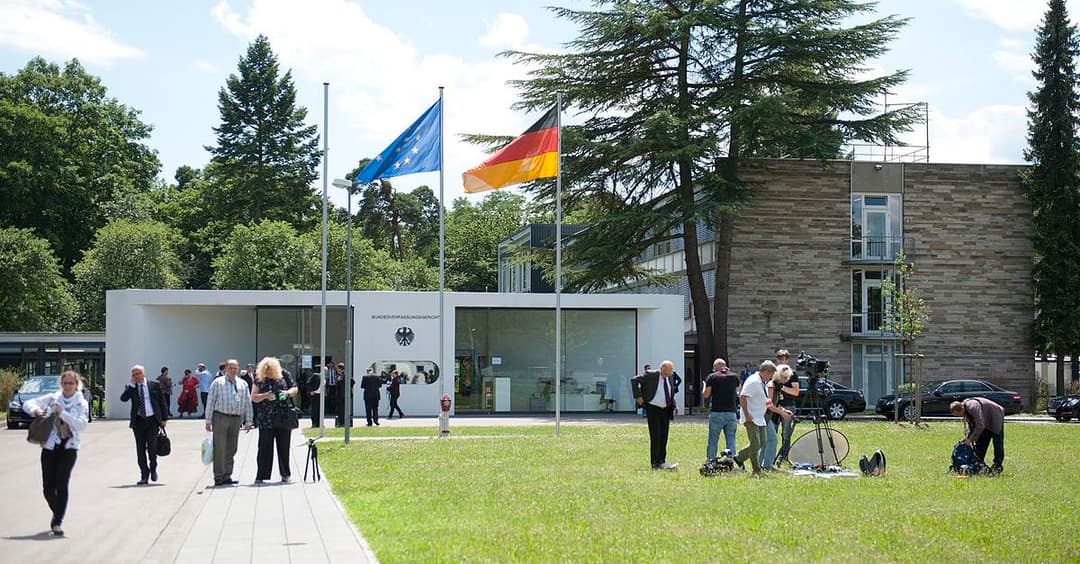 Verfassungsgericht: Kopftuch-Verbot für Rechtsreferendarinnen ist rechtmäßig