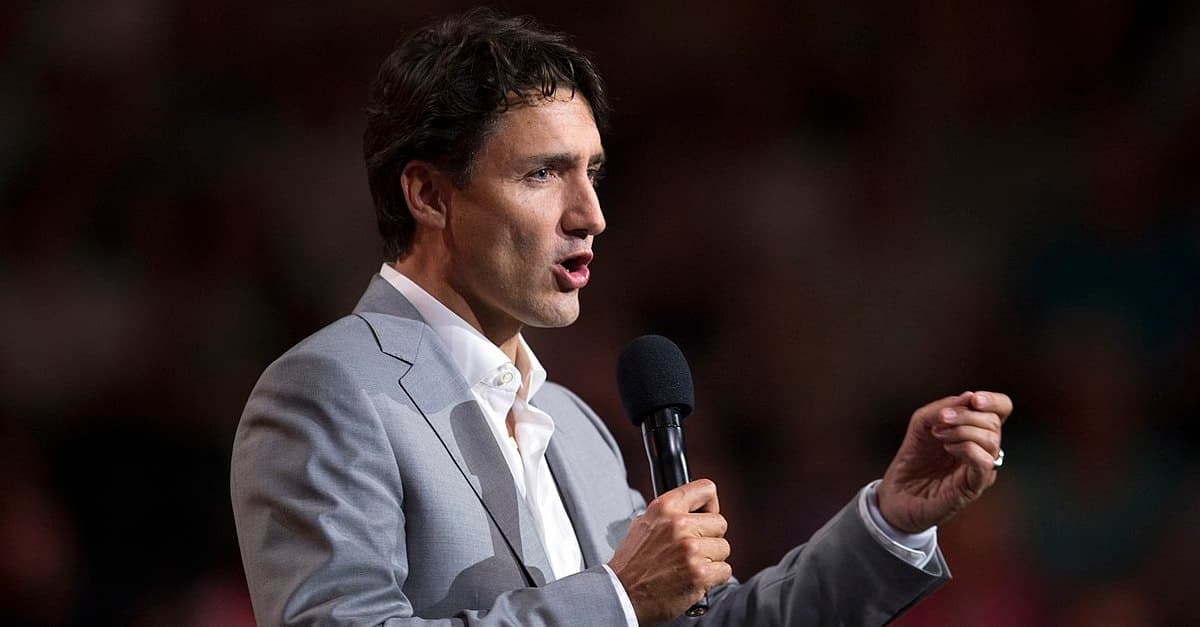 Kanadas Premier entschuldigt sich für „rassistisches“ Kostüm