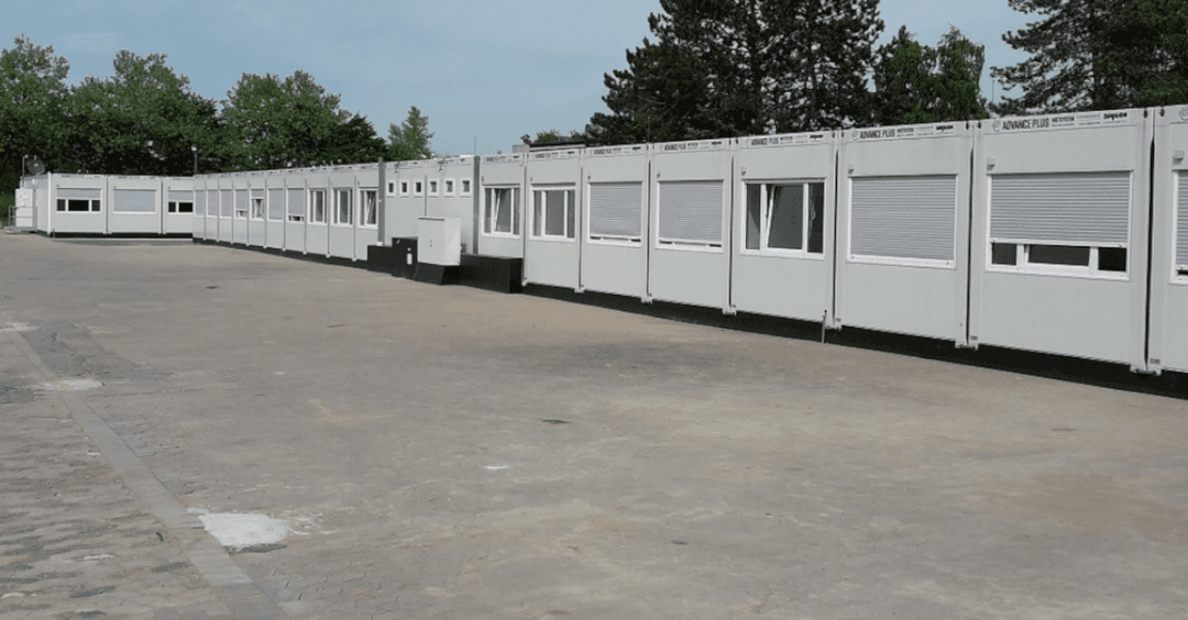 Zelte abgebrochen: Tirol plant nun Container-Dörfer für Migranten