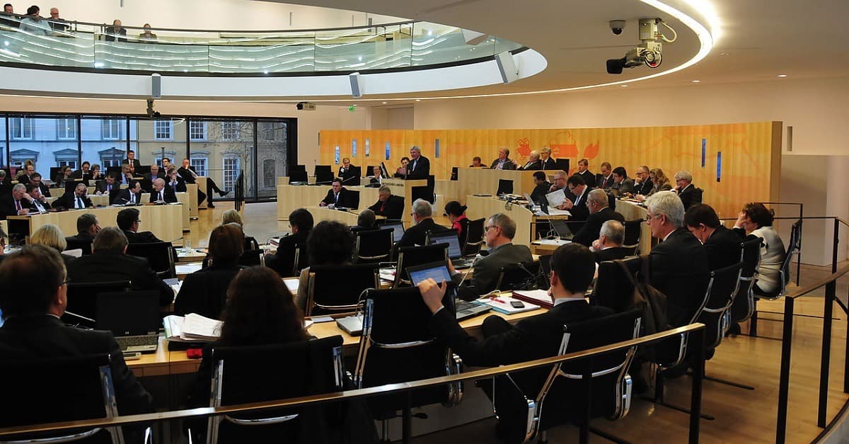 „Verfassungsrecht gebrochen“: AfD klagt gegen Sondervermögen