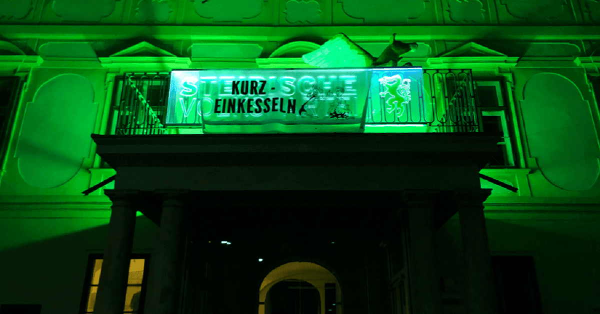 „Kurz einkesseln“: Identitäre brachten Banner an Grazer ÖVP-Zentrale an