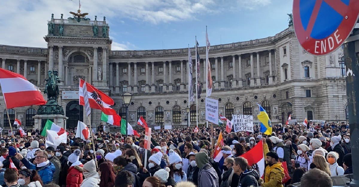 Liveticker von der Corona-Großdemo in Wien