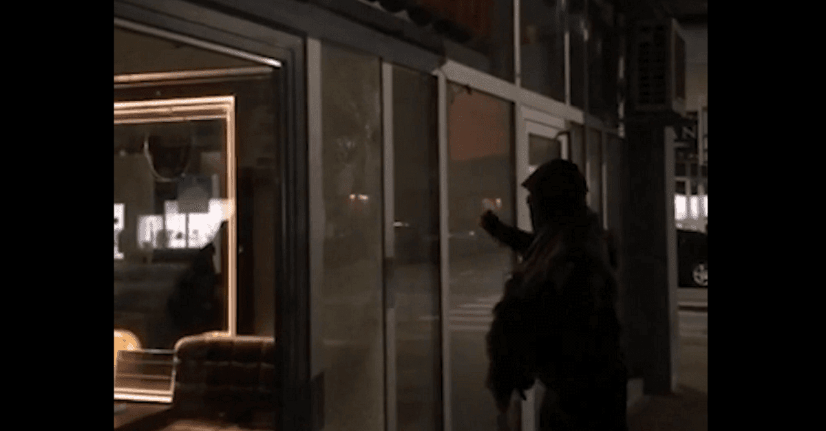 RECHERCHE ÖSTERREICH: Linker Anschlag auf Moschee