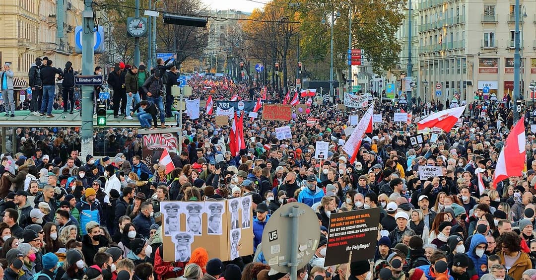 Bargeld, GIS, Corona: Startschuss für sieben Volksbegehren