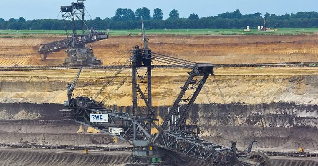 „Klima-Aktivisten“ in Lützerath gefährden Einsatzkräfte