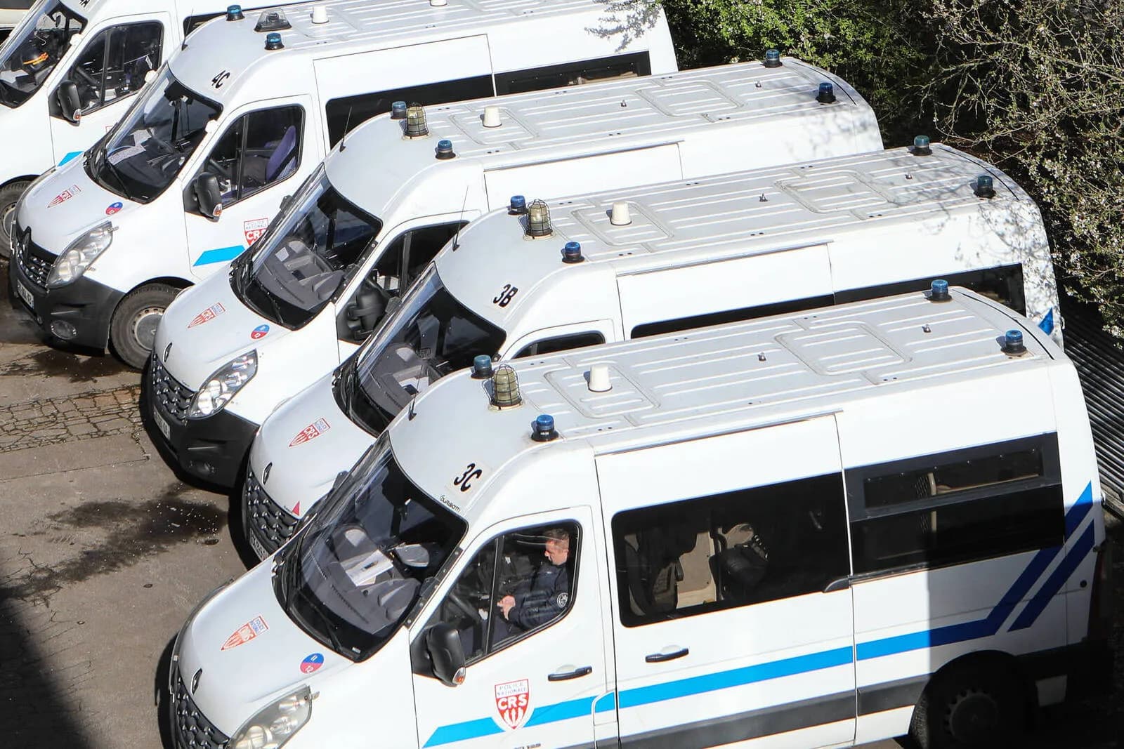 Zehnjähriger erschossen: Französische Stadt versinkt durch Drogenkrieg in Anarchie