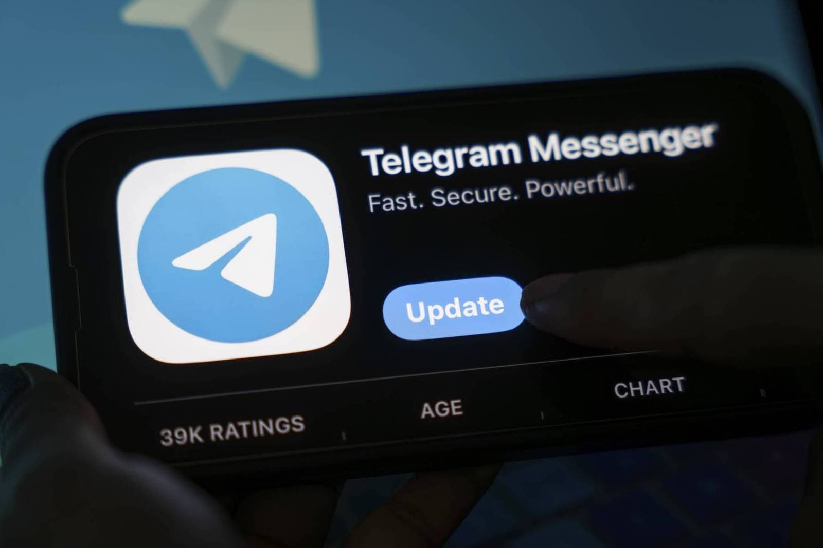 Telegram knickt ein: Private Chats werden nun stärker moderiert