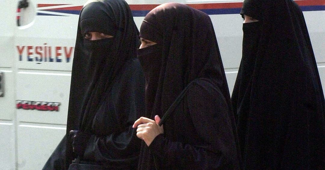 Saudi-Arabien lockert Kleidervorschriften für Frauen