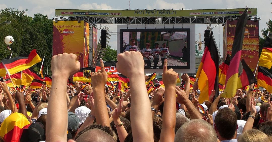 „Deutschland knicken“: Linksjugend lanciert Aufruf zur Flaggenvernichtung