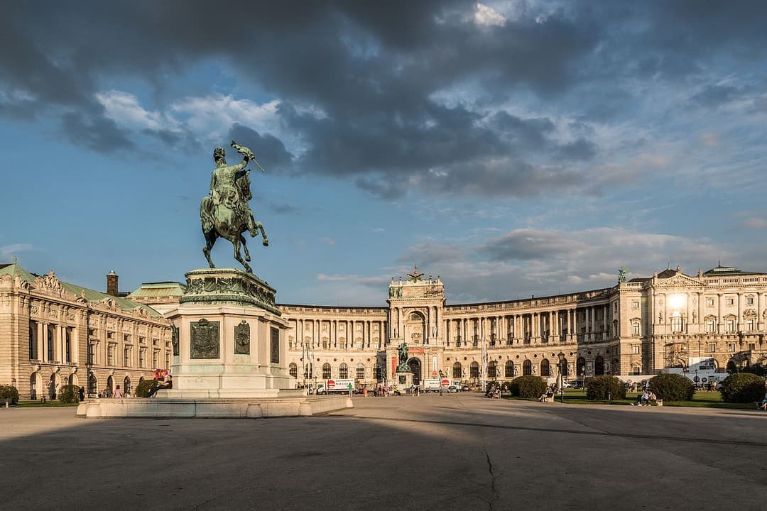 Wien: Selbstgebautes „Wartelager“ als Protest gegen Flüchtlingspolitik