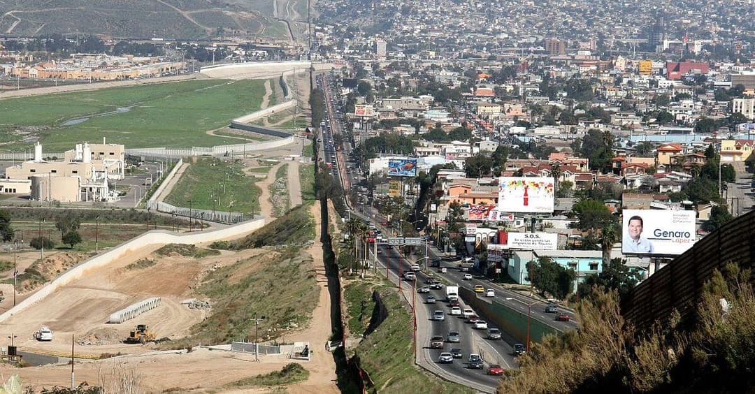 Migranten in Tijuana fordern Einlass in die USA