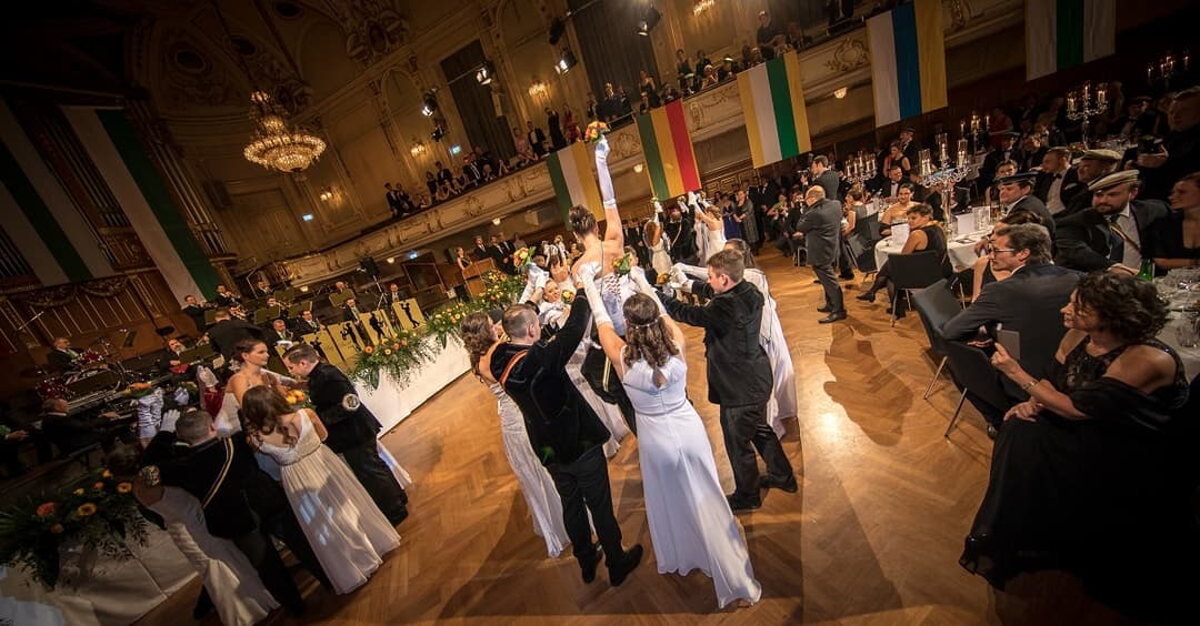 Österreichs Studentenverbindungen laden zum Walzer