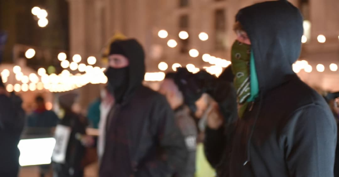 Laut Gefahrenanalyse: Antifa bereitet Anschläge auf politische Gegner vor