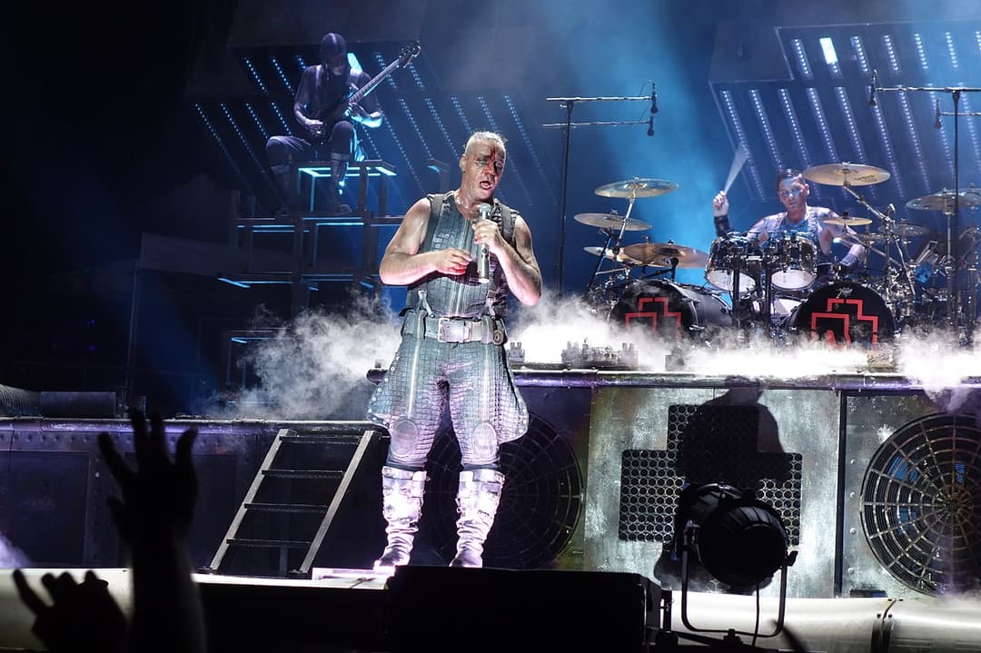 Kommentar: Rammstein provozieren, Rammstein regen auf…