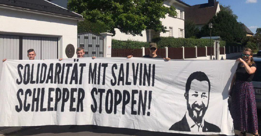 Linz: Identitäre Aktivisten bekunden Solidarität mit Salvini