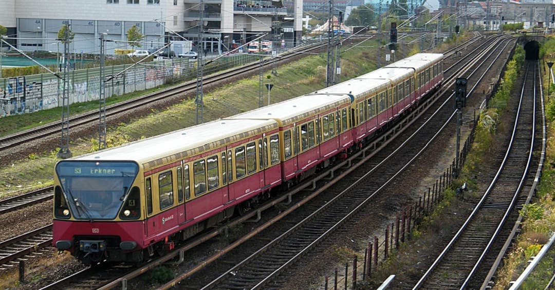 Brandanschlag auf S-Bahn in Berlin: Mutmaßliche Linksextreme bekennen sich