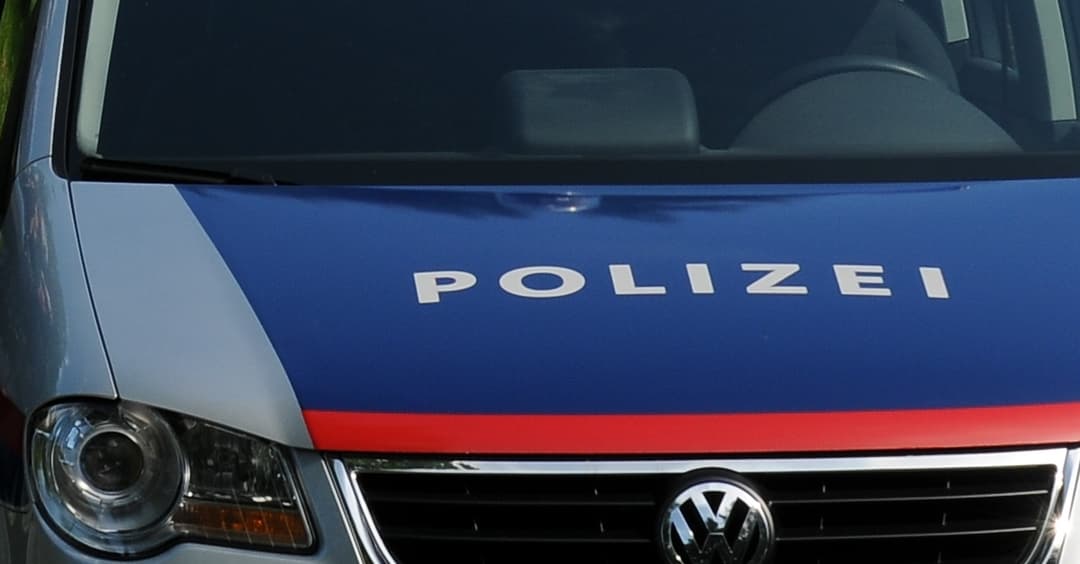 Wien: 16-Jährige attackiert und Passanten verletzt