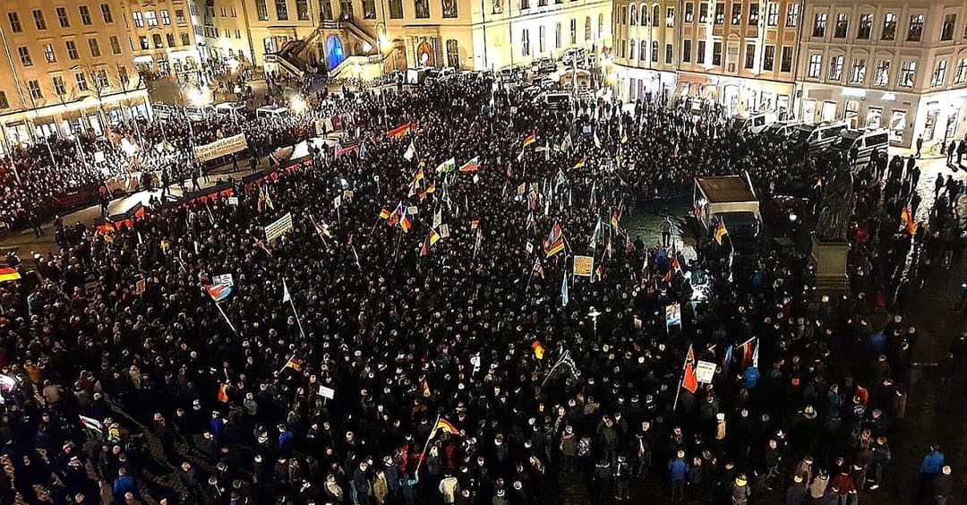 200. Pegida-Demo: Höcke rechnet mit politmedialem Establishment ab