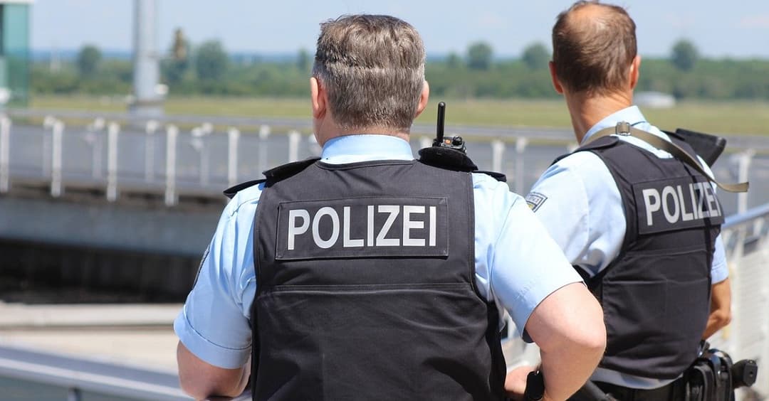 ‚taz‘-Autorin ersucht um Polizeischutz – nach polizeifeindlicher Kolumne