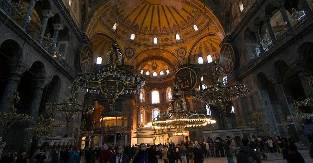 Hagia Sophia: Umwandlung in Moschee löst international Kritik aus