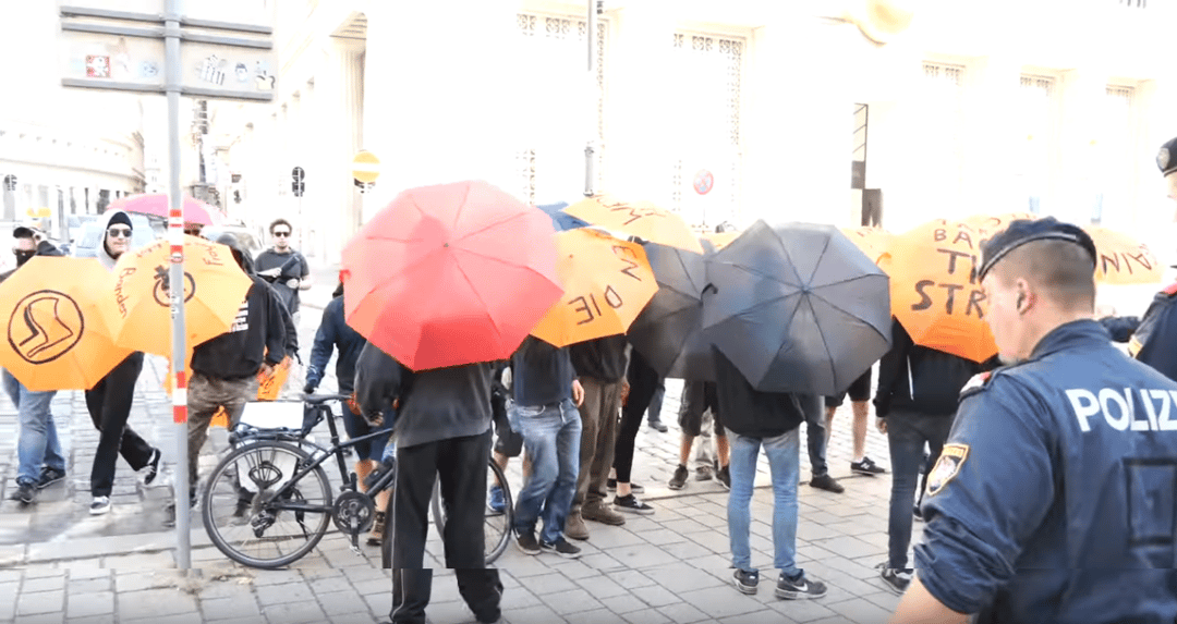 Prozess gegen 14 Linksextremisten wegen Störaktion gegen Identitäre