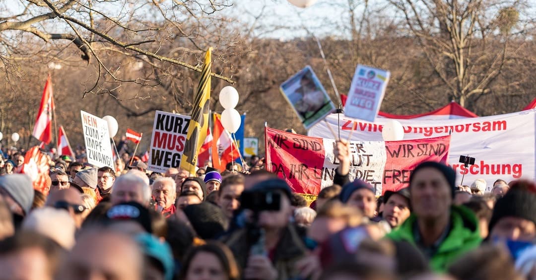 Coronakratie 2021: Freiheitskämpfer oder Covidioten?