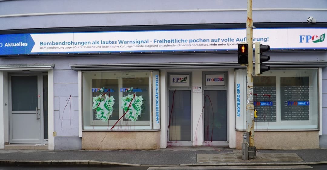 Linke Farbattacke auf steirische FPÖ-Zentrale in Graz