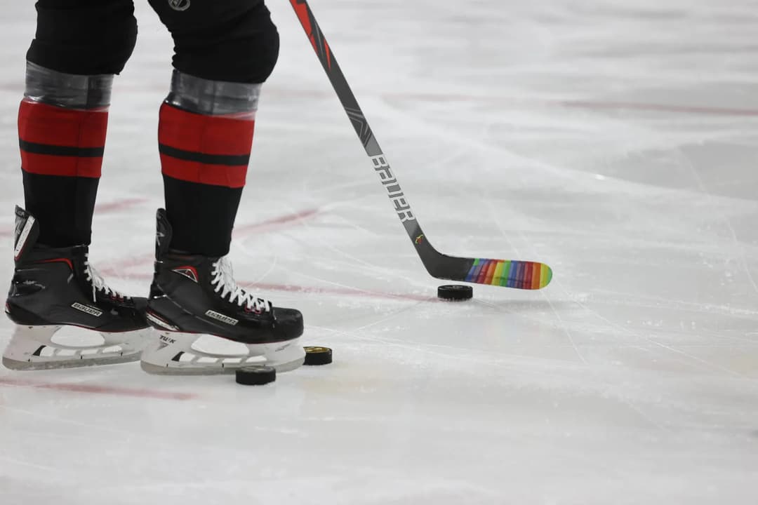 Eishockey: NHL verbietet Regenbogen-Trikots