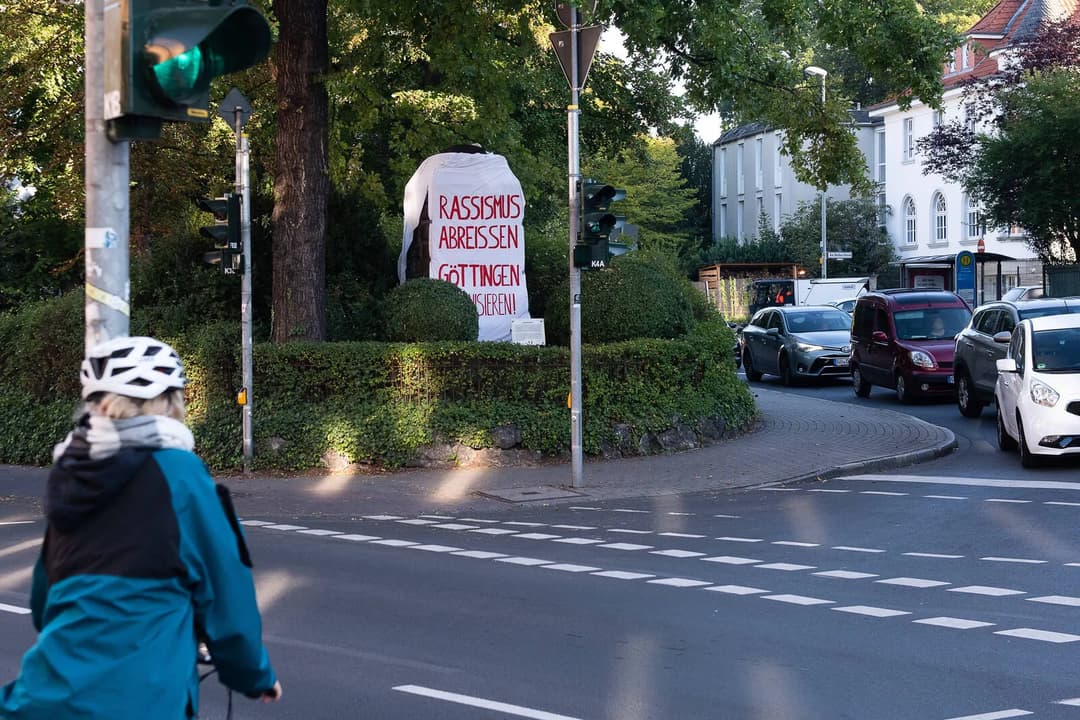 Kolonialtruppen: Kriegerdenkmal in Göttingen droht der Denkmalsturz