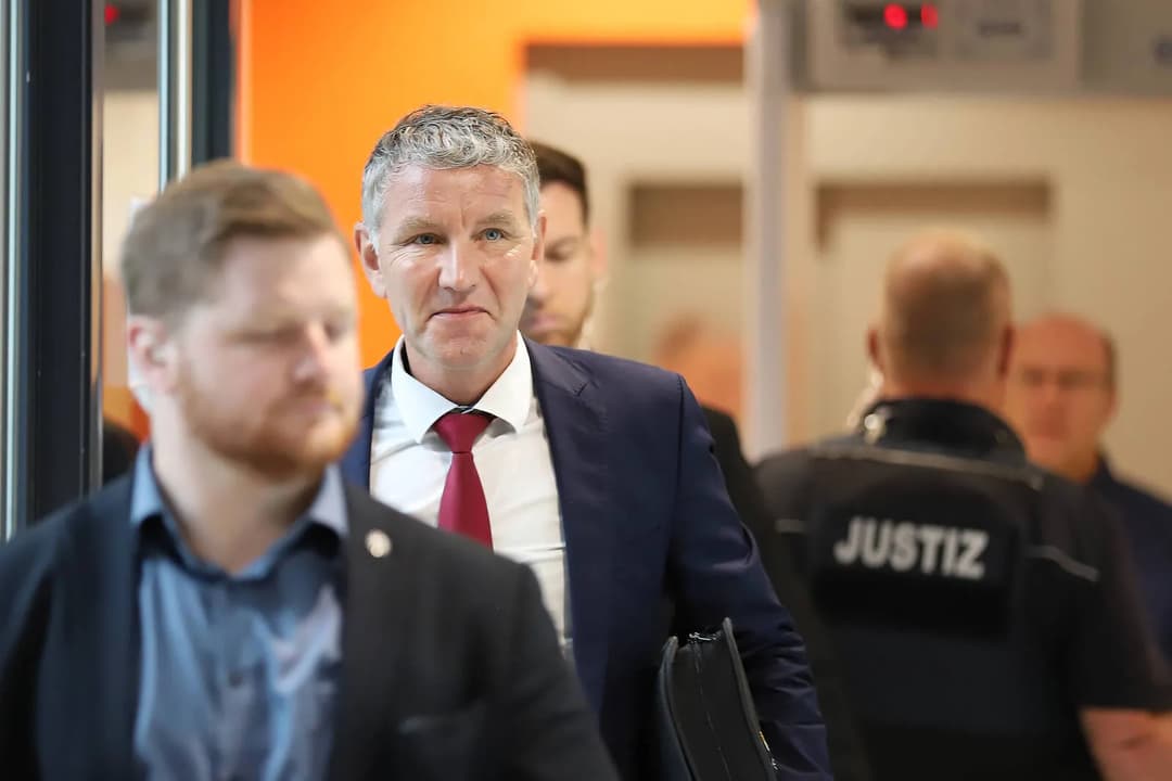 Weisungsgebundene Staatsanwaltschaft will Höcke die Wählbarkeit entziehen