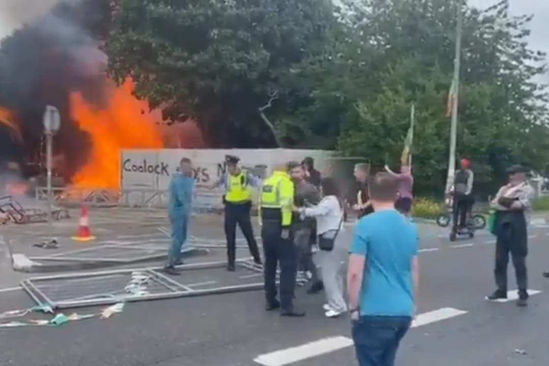 Dublin: Heftige Proteste gegen geplante Asylunterkunft