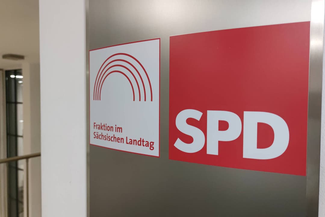 Linksextremer bei SPD-Wahlparty? T-Shirt mit brisantem Aufdruck entdeckt