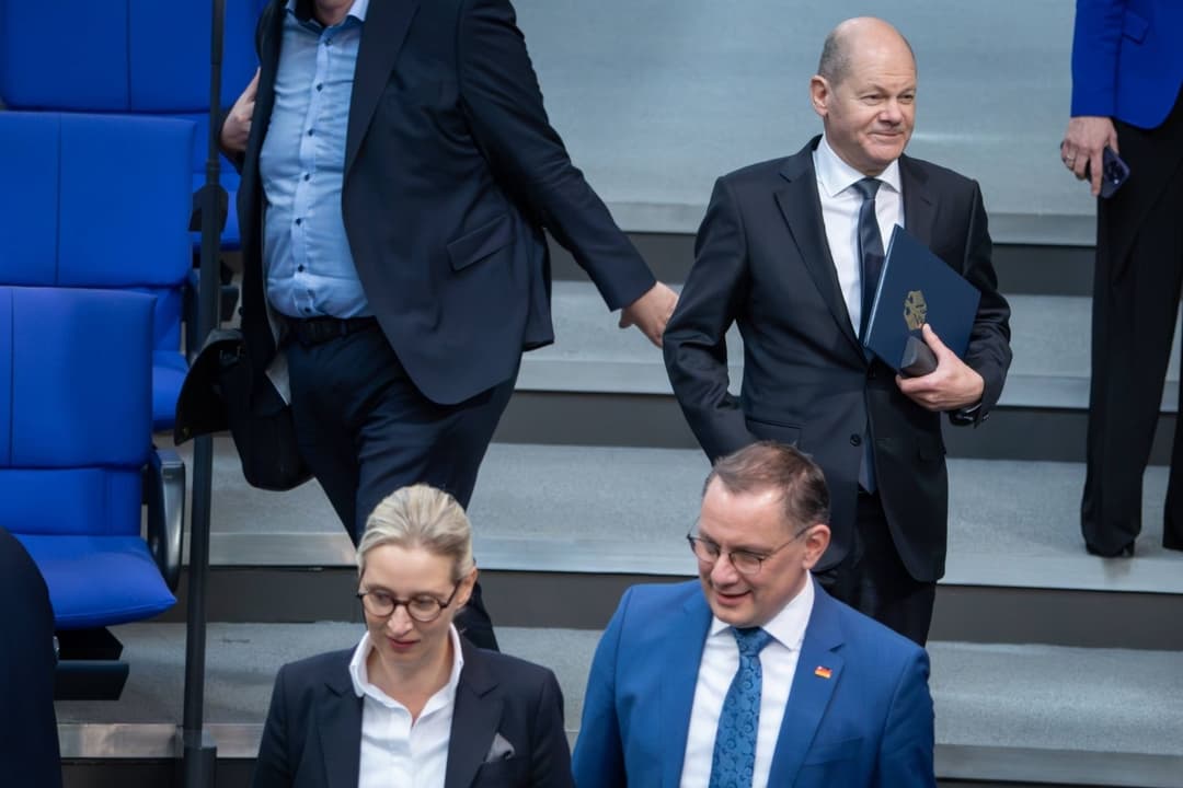 Weidel beliebter als Scholz: Beliebtheit der Ampel-Koalition auf Rekordtief