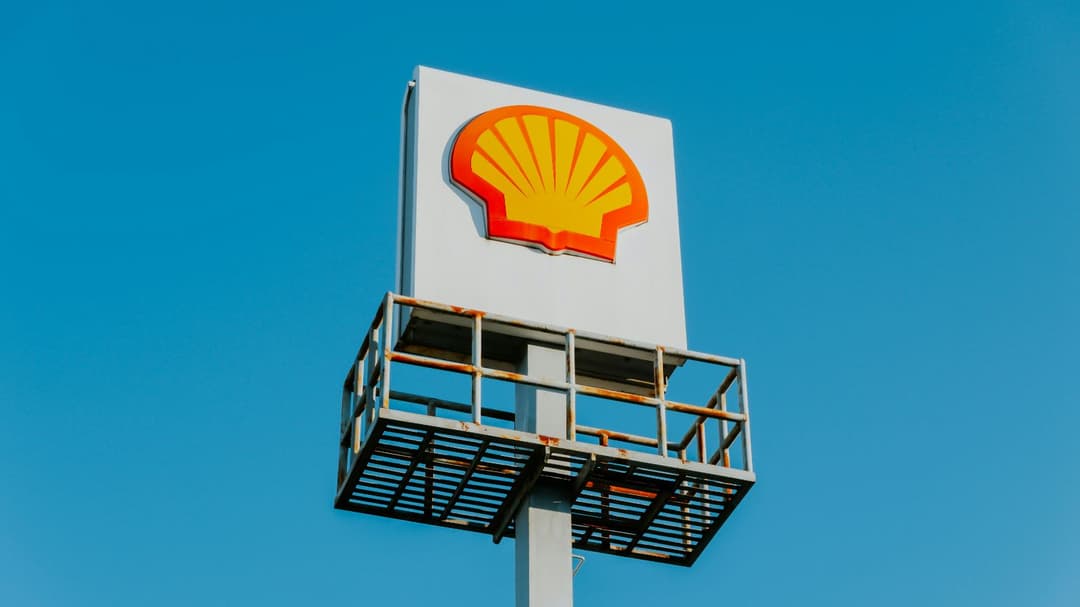 Gericht schmettert Klimaklage ab: Shell muss CO2-Reduktion nicht umsetzen