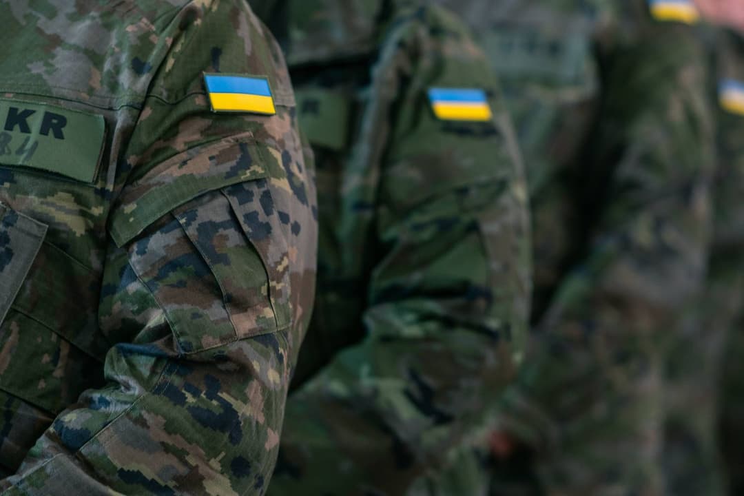 Mangel an der Front: Ukraine versetzt Luftwaffenpersonal zur Infanterie