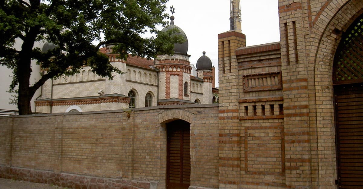 Schüsse bei Synagoge: Zwei Tote bei mutmaßlichem Anschlag in Halle