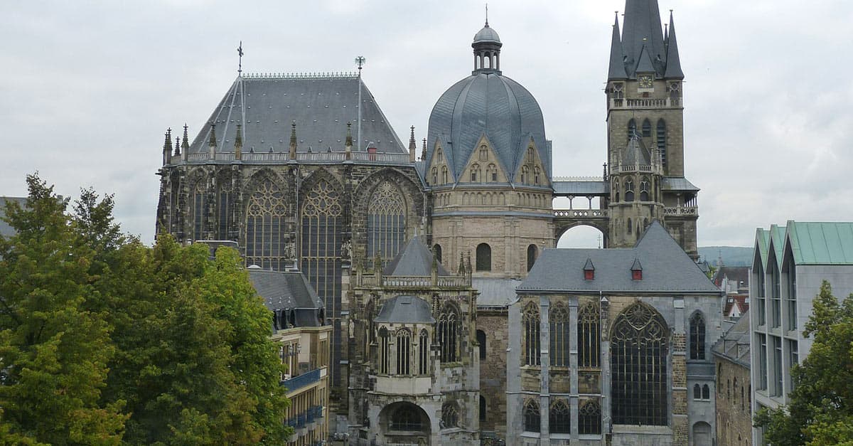 „Hetzkampagne“: Kritik an Anti-AfD-Plakaten katholischer Verbände