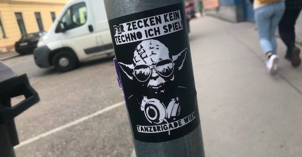 Frisch geklebt: Tanz mit Yoda