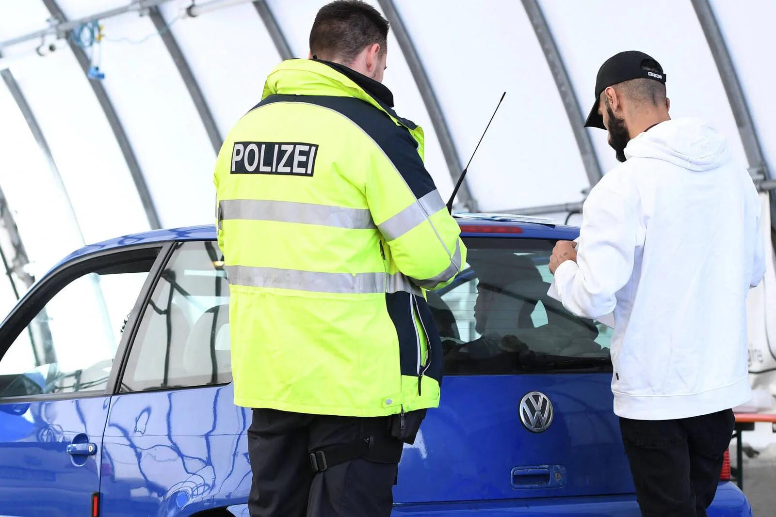 Kontrollierte sollen von Polizeibeamten Quittung verlangen dürfen