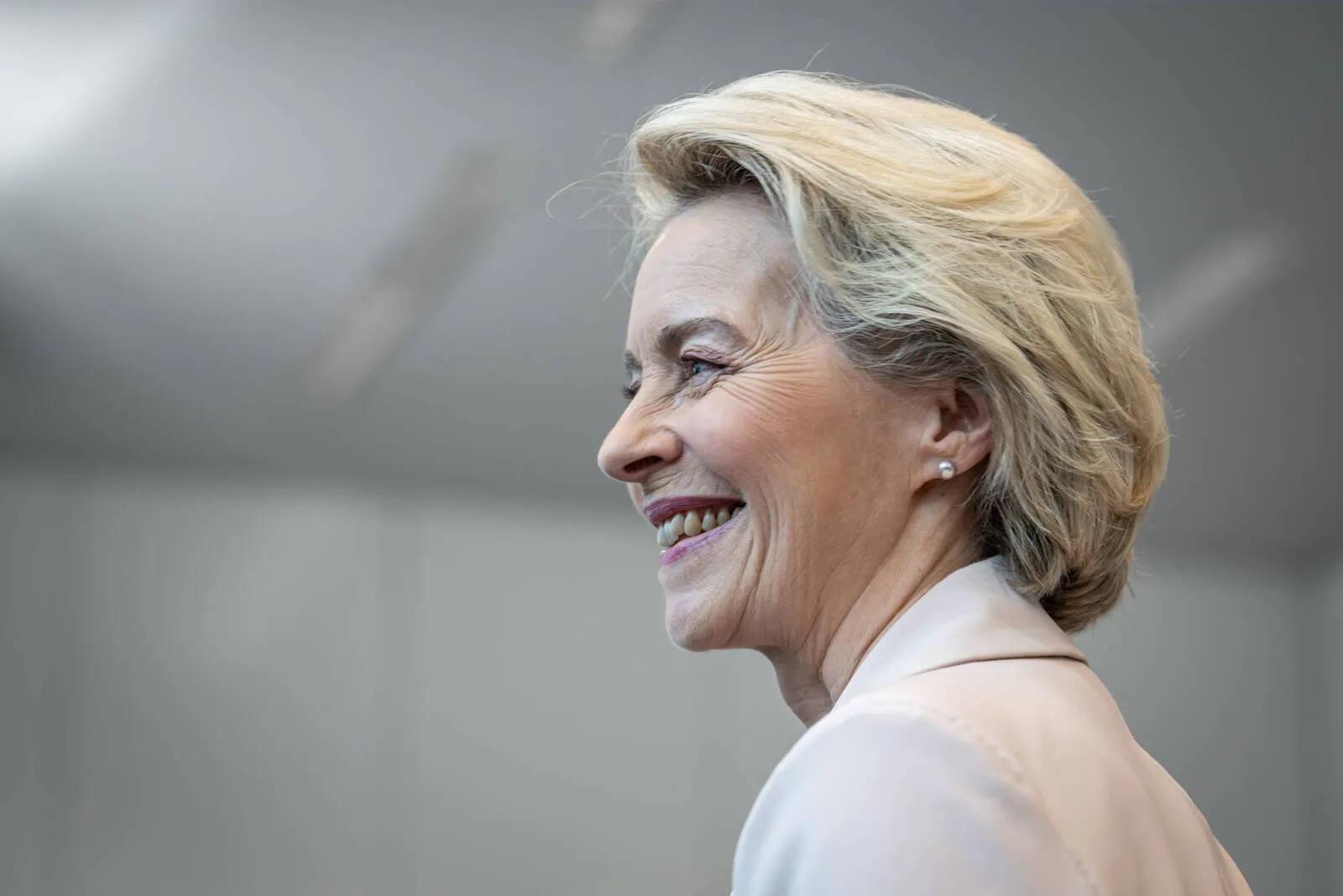 Kommissionspräsidentin Von der Leyen sichert sich Oberaufsicht über alle Medien in der EU