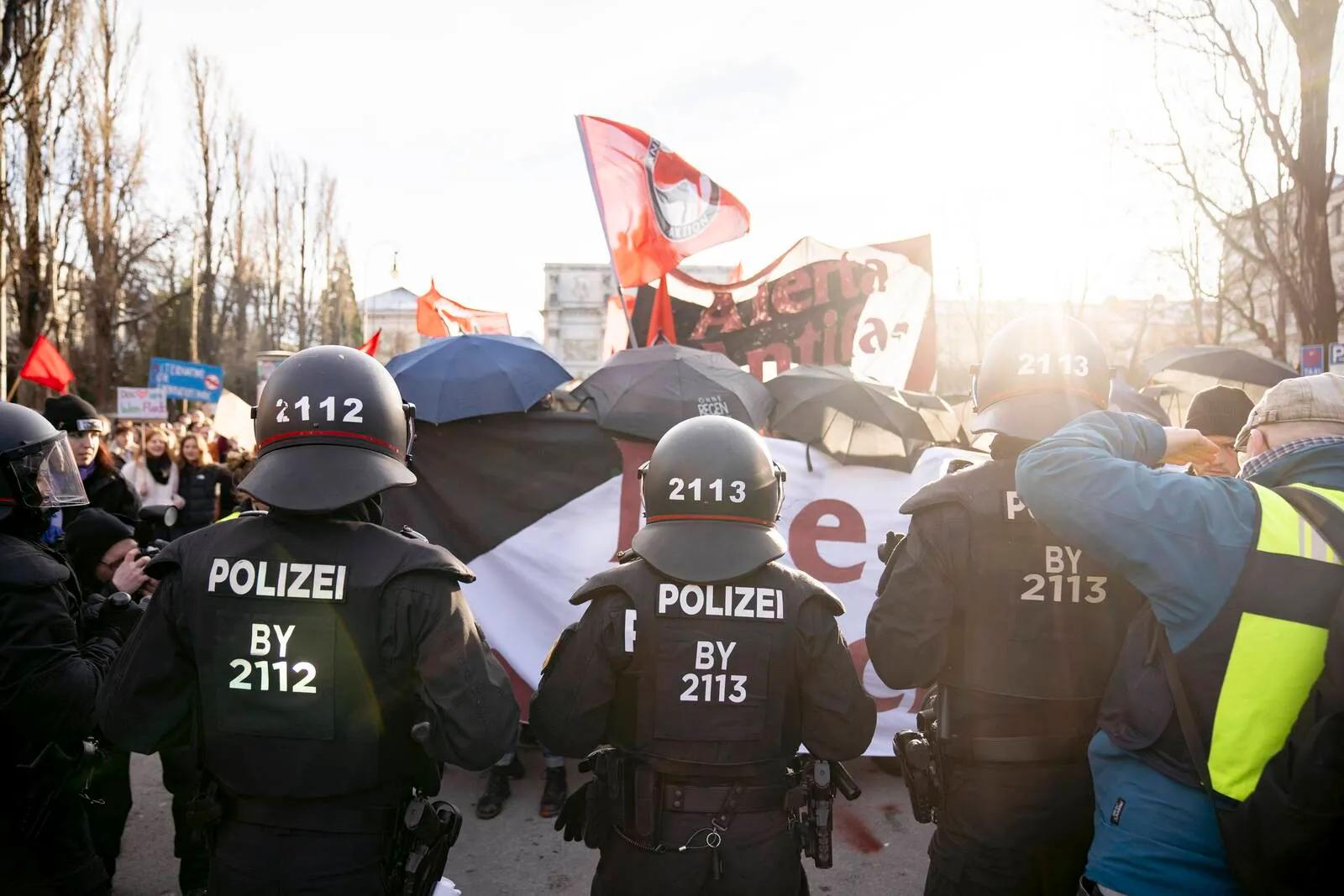 So stark sind die Anti-AfD-Demos von Linksextremisten und Hamas-Unterstützern unterwandert