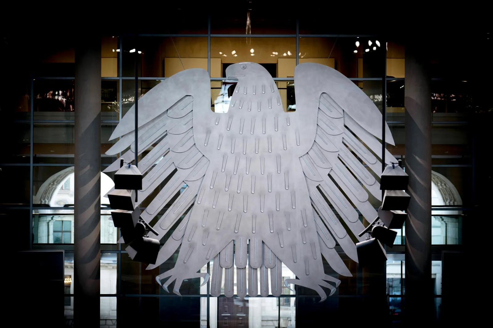 Aus für den Bundesadler: Fußballszene verbietet patriotische Symbole