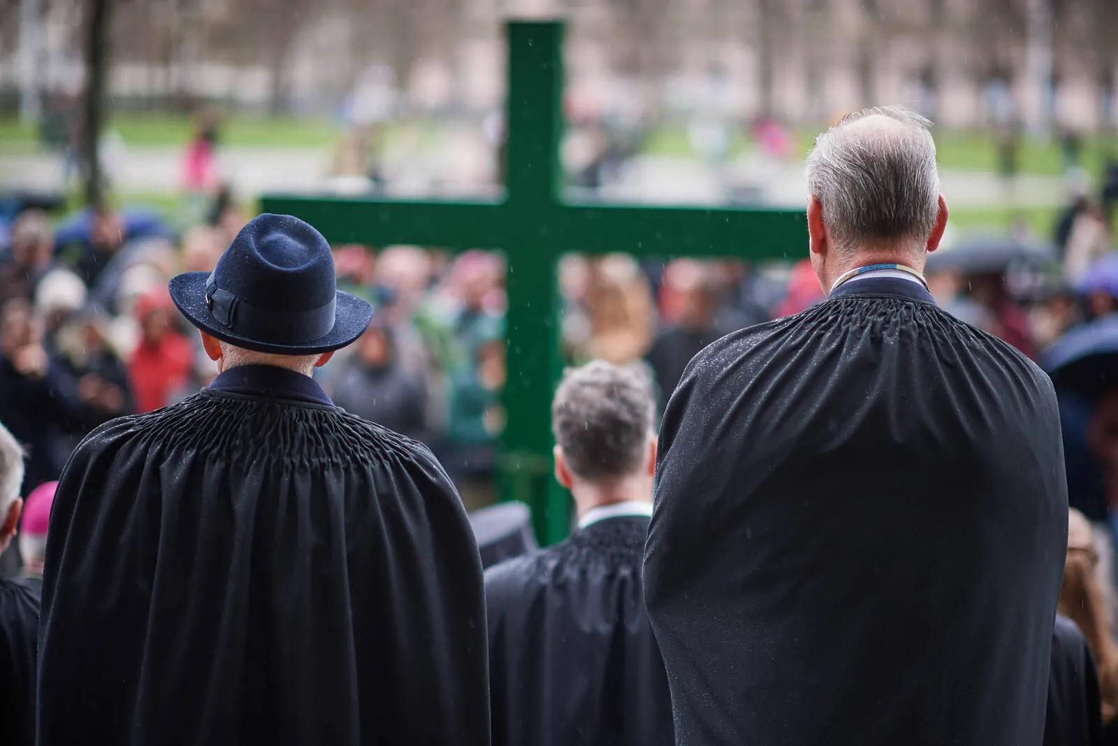 Kirchen: CDU-Asylpolitik bricht mit christlichem Menschenbild