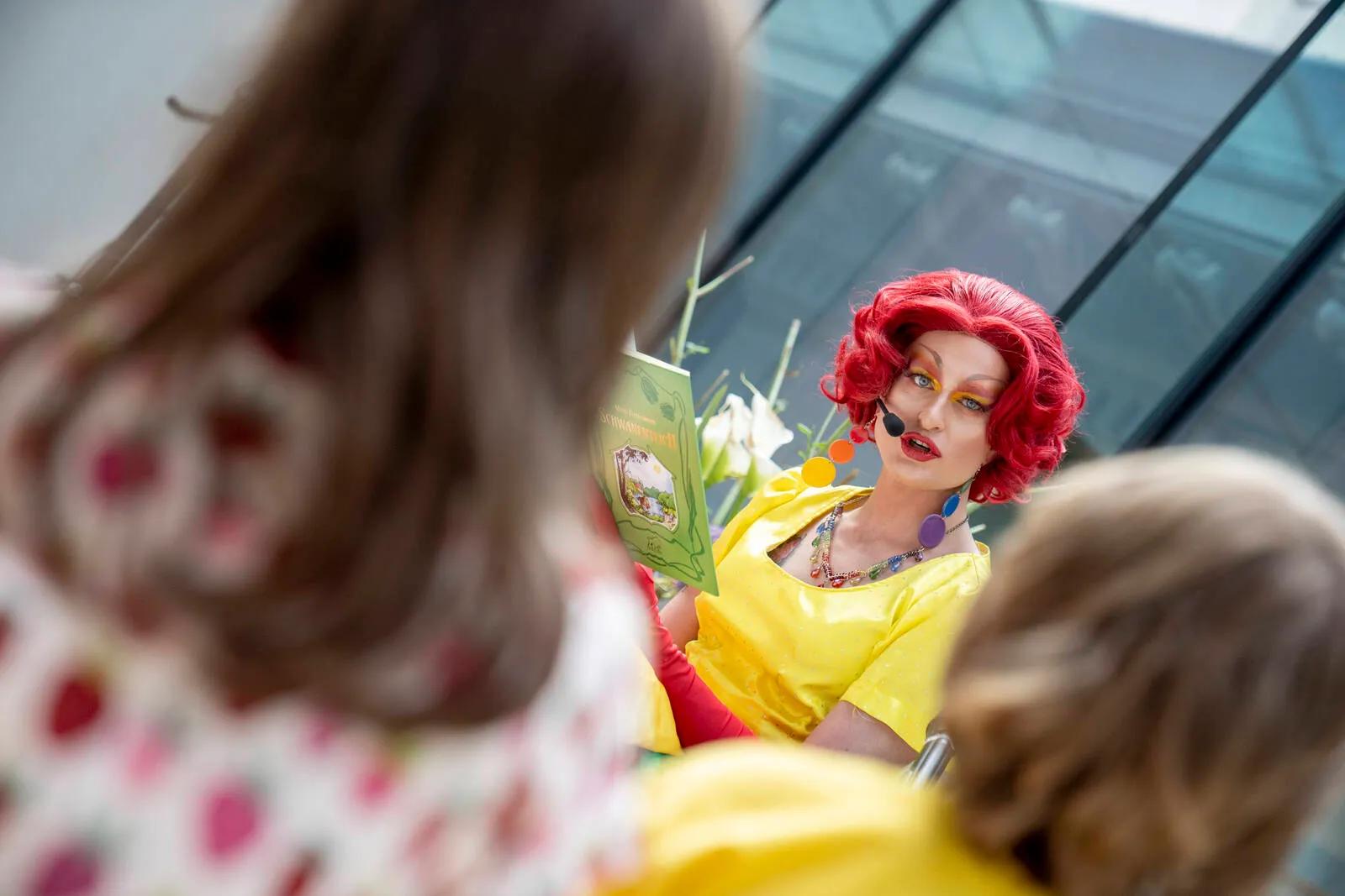 Wieder „Drag Queen Story Hour“ in Wien geplant