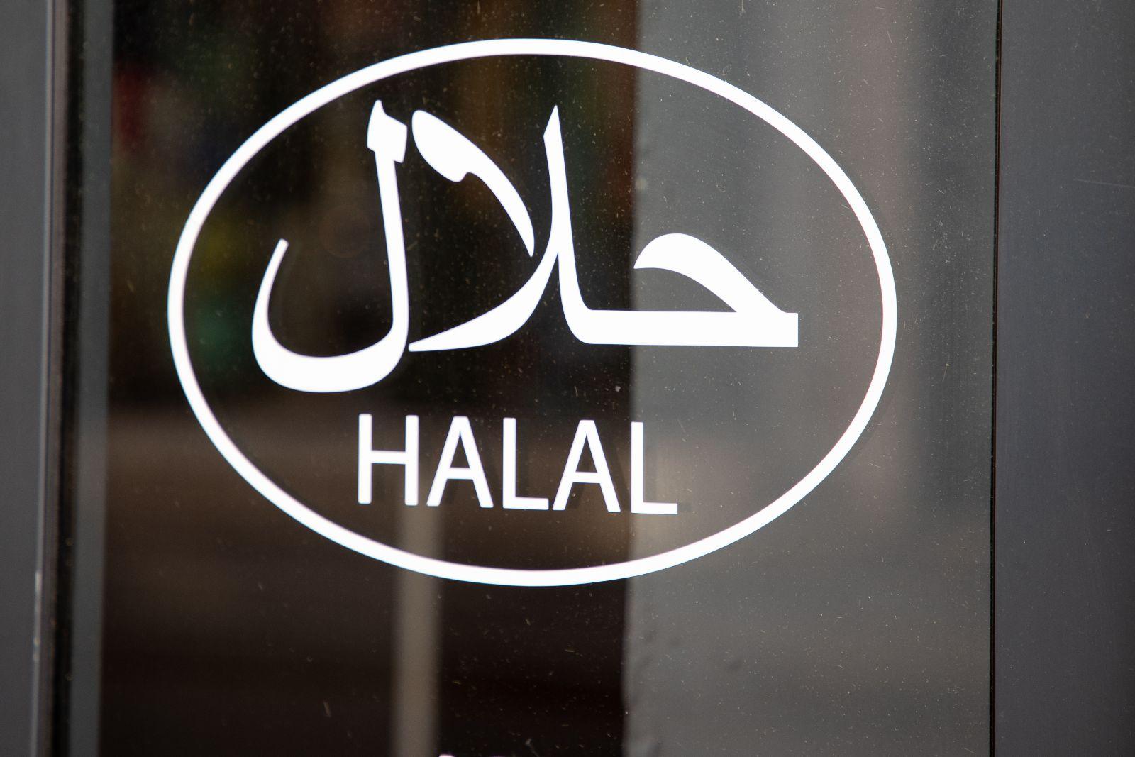 „Halal-Zwang“ in der Schule: Eltern empört über Vorgabe