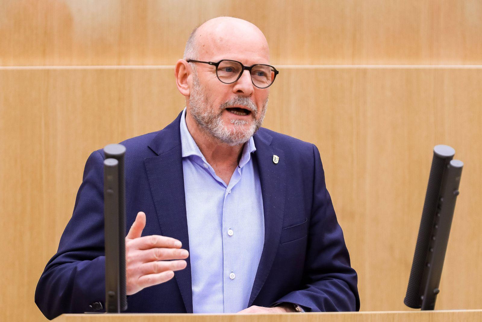 AfD erhält Lob von Grünen-Minister für sachliche Debatte im Landtag