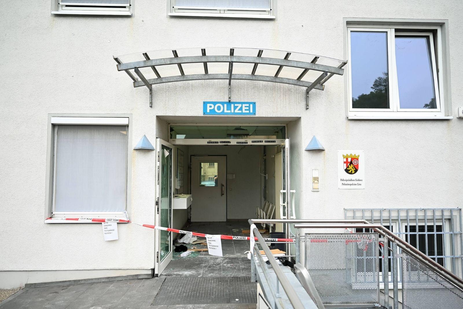 Polizeiwache in Linz: Macheten-Angreifer soll „Allahu Akbar“ gerufen haben